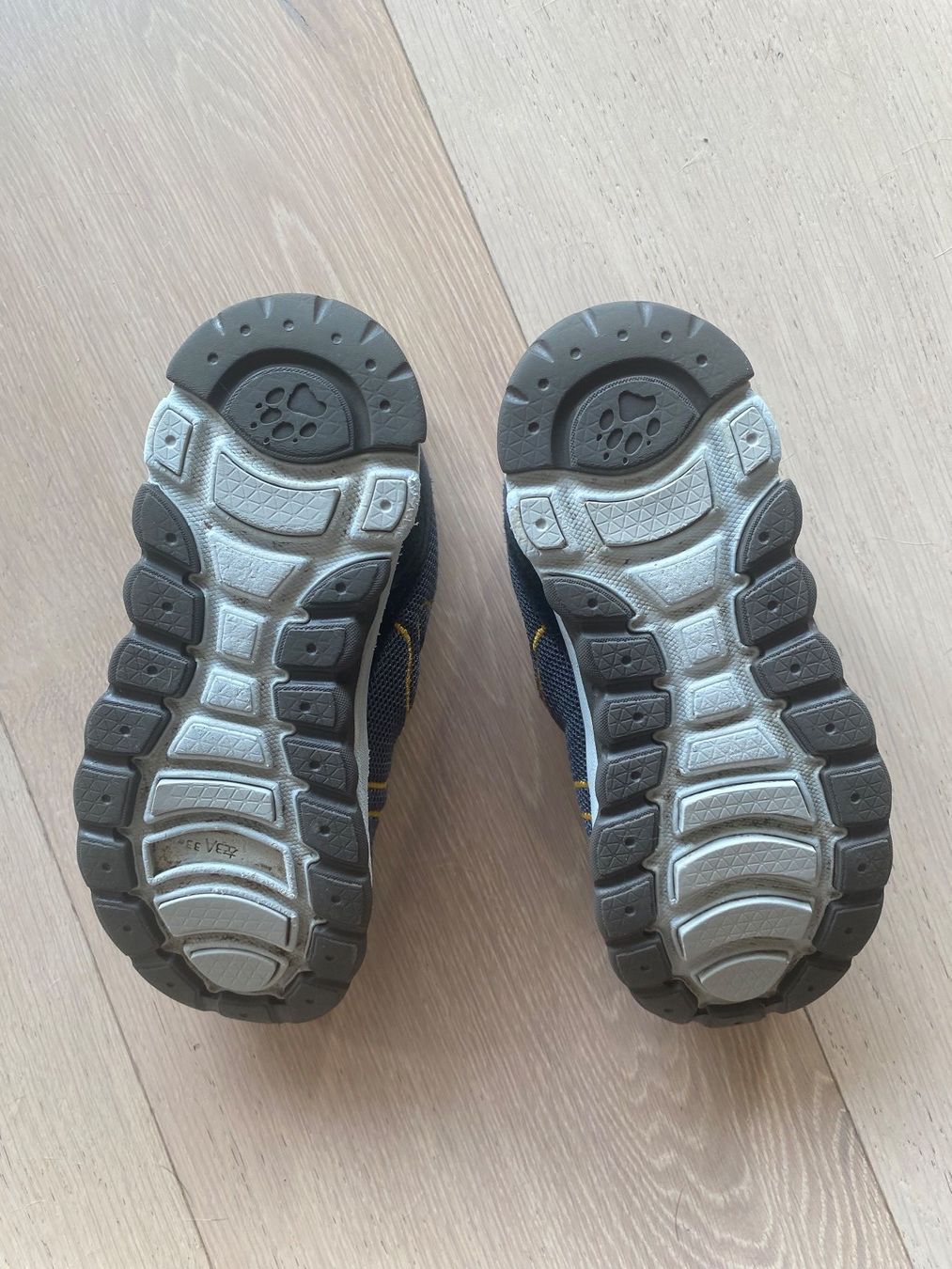 Jack Wolfskin Schuhe für Jungen: Wanderschuhe von Jack Wolfskin, Gr. 33 – Gebraucht aus Anières von elenafred 3