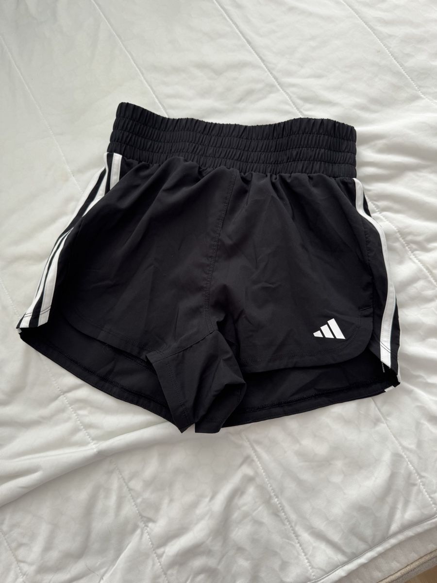 Adidas Pantaloni: Adidas Sportshorts  – Nuovo (secondo la descrizione) da Laufen venduto da AnnaBlunschi