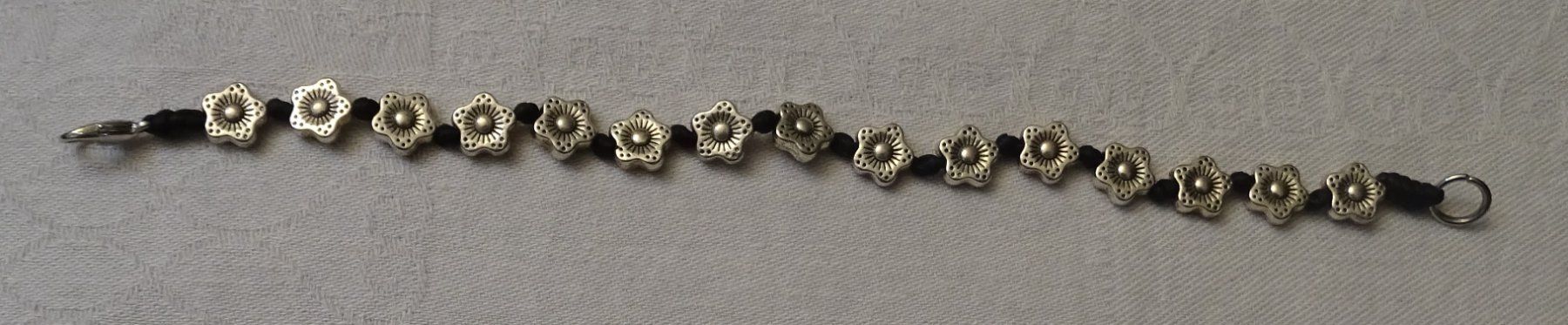 Armbänder & -reifen: . ***TOP*** Armband Blume Silber ***TOP*** – Gebraucht aus Zofingen von Felix459