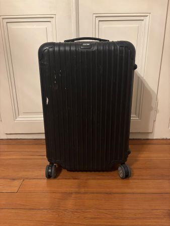 Rimowa Salsa Essential luggage M - Medium, Black, Used