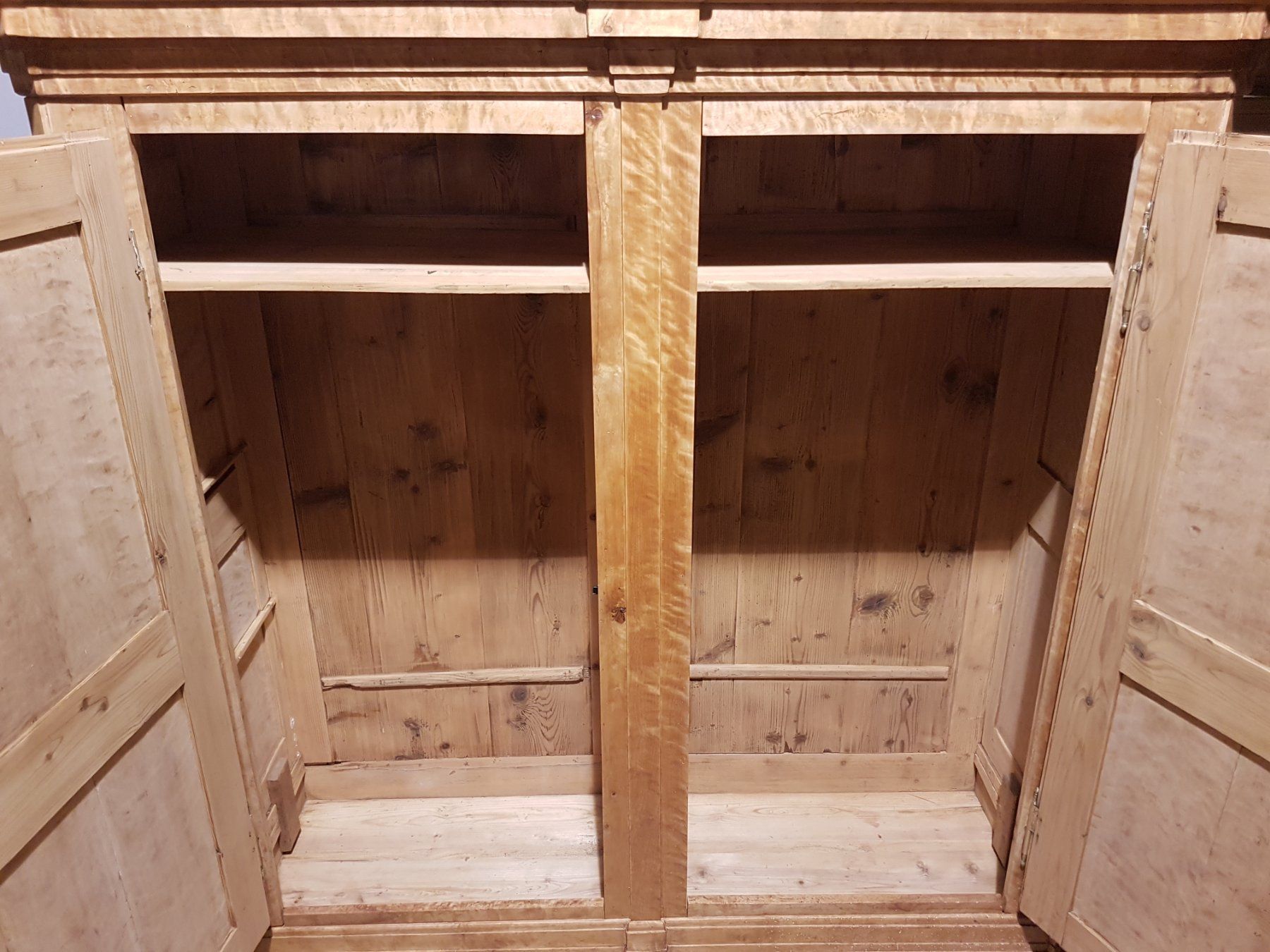 Armadi: Schrank – Usato da kaltbrunn venduto da kralj02 2