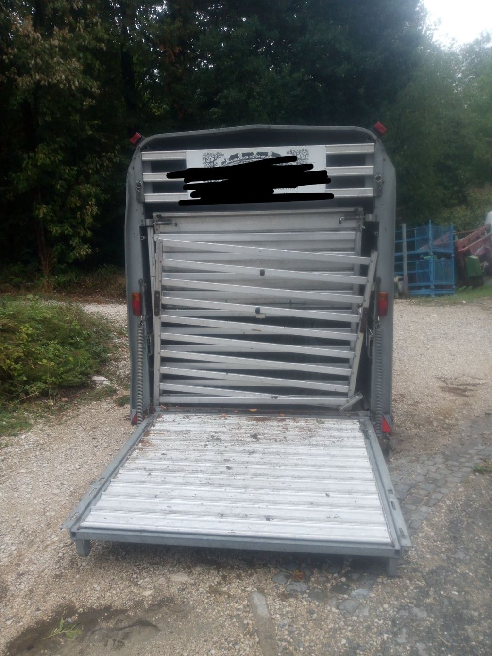 Ifor Remorques: Viehtransporter Ifor Williams – Défectueux à Rüttenen par Dart4 2