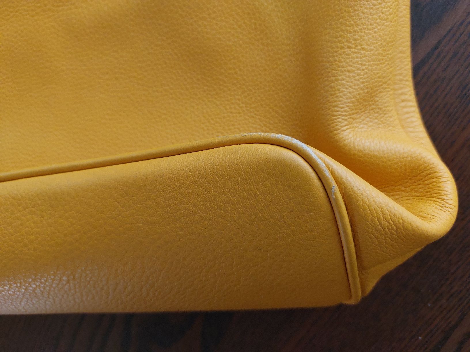 Michael Kors Taschen für Damen: Michael Kors Bucket Bag gelb – Gebraucht aus Bern von fabienneste 2
