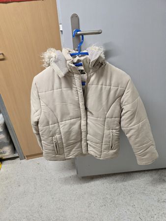 Warme Winterjacke mit Kapuze Gr. S