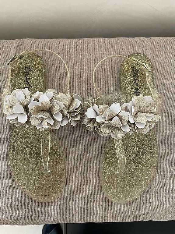 Scarpe da donna: Sandali da donna per la spiaggia – Usato da Giubiasco venduto da erm_ngb5 1