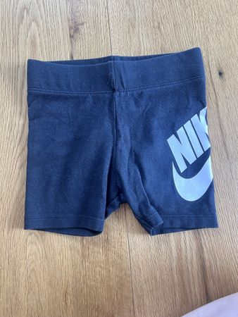 Nike Kinder Shorts Grösse 92/98