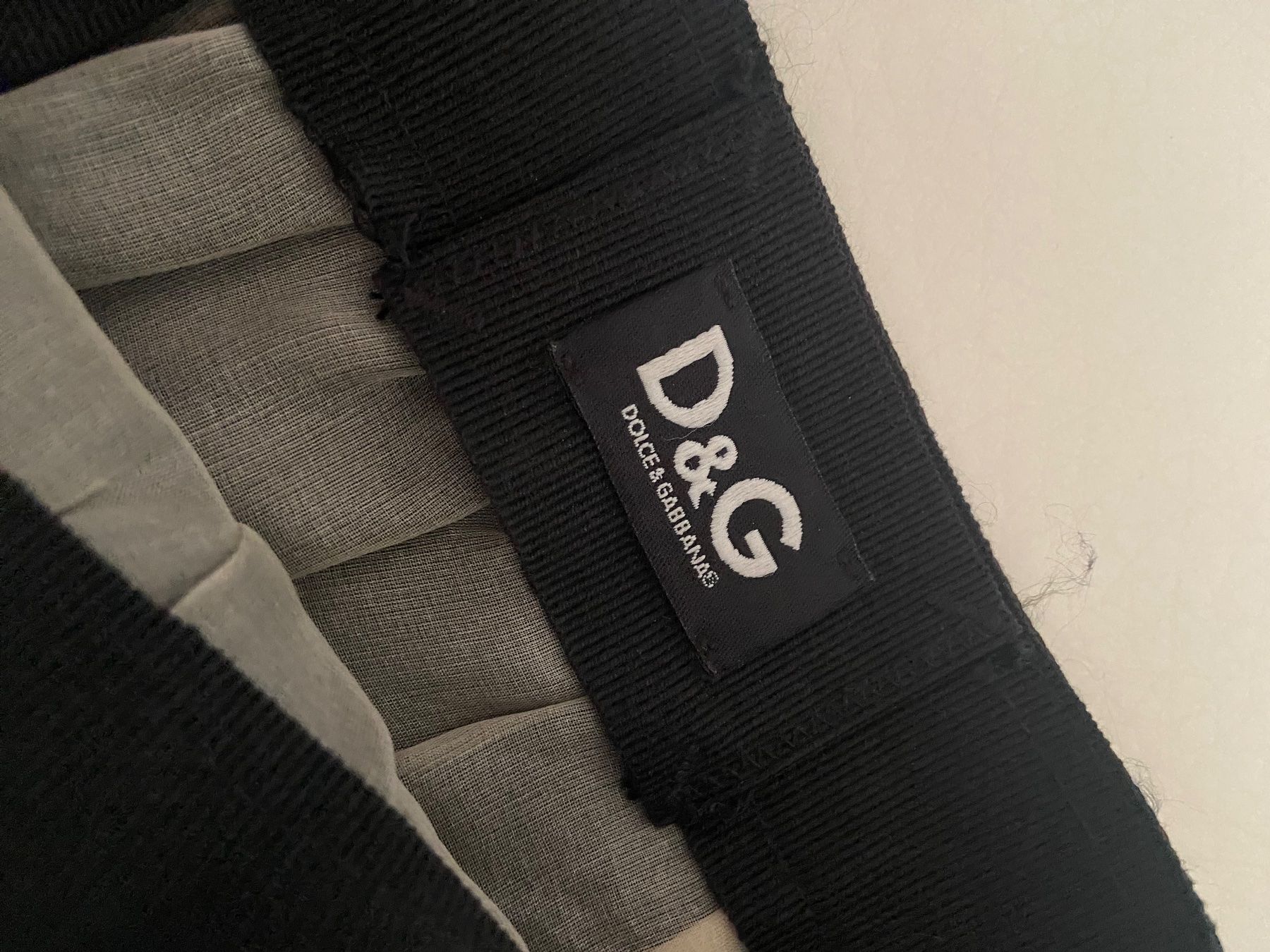 Dolce & Gabbana Gonne: D&G Rock aus Seide – Nuovo (secondo la descrizione) da Unterengstringen venduto da bar_rh5f 1