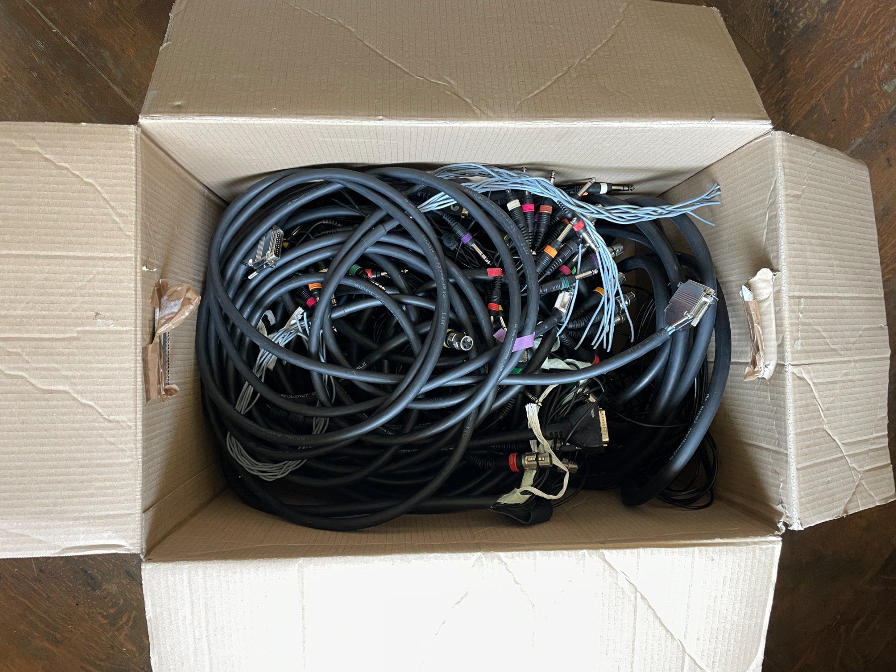 Câbles: Diverse Multicore Audio Kabel  !!! ab 1CHF !!! – D'occasion à Bern par nomitzruk