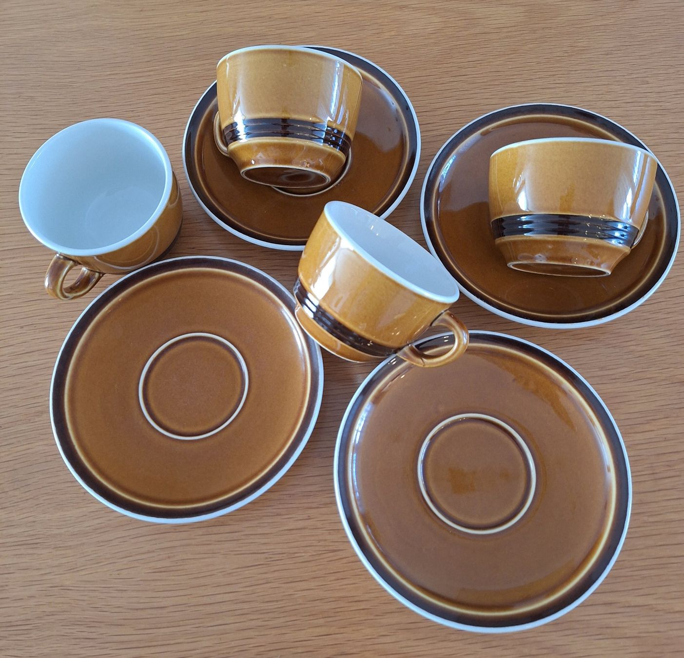 Rössler Tazze: 4 Rössler Kaffeetassen mit Unterteller – Usato da Altikon venduto da Fadb