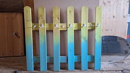 Handmade Holz Garderobe perfekt fürs Kinderzimmer