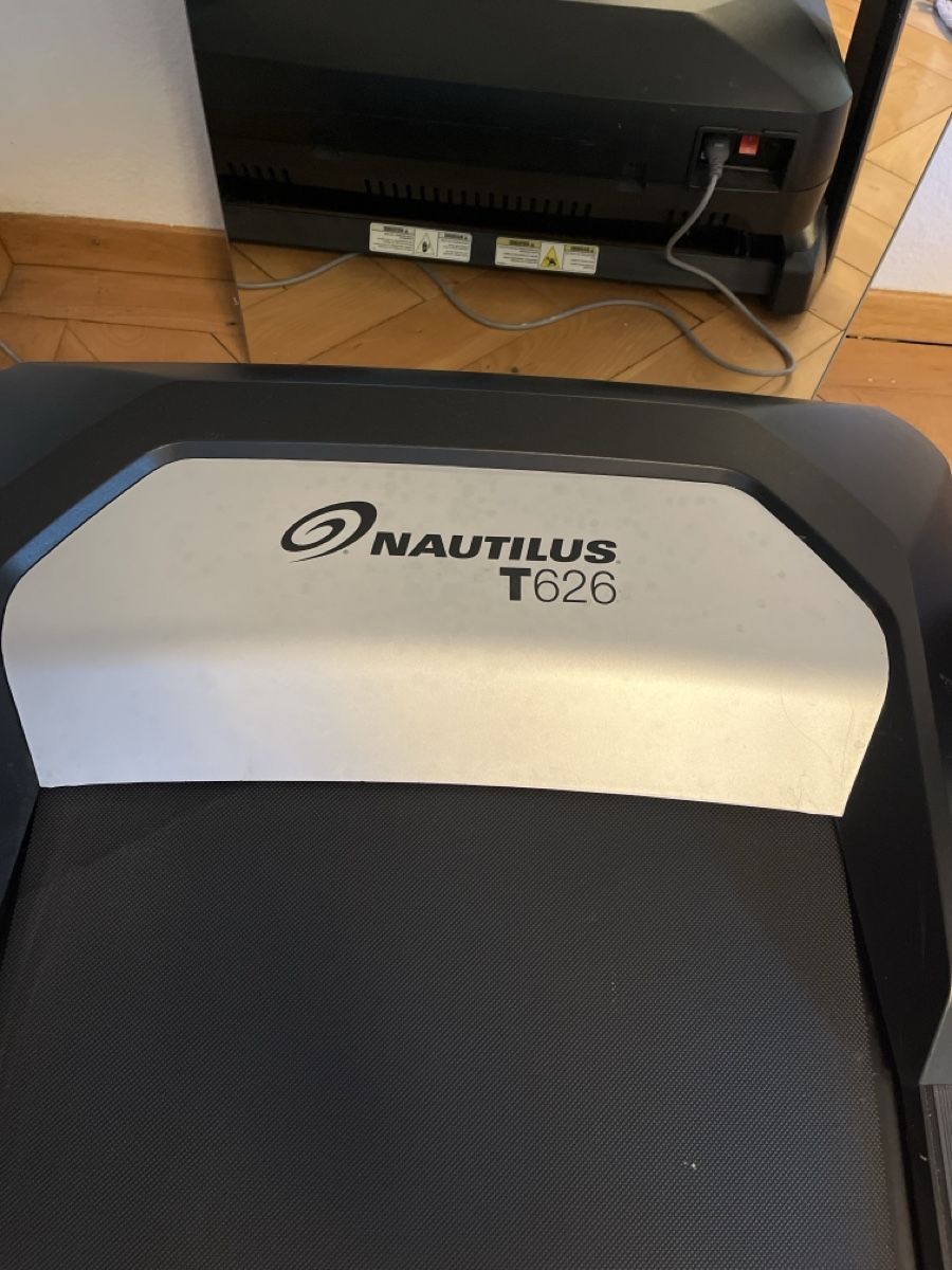 Nautilus Vélos d'appartement: Nautilus T626 Treadmill good condition – D'occasion à Zürich par lor_v6pq 3