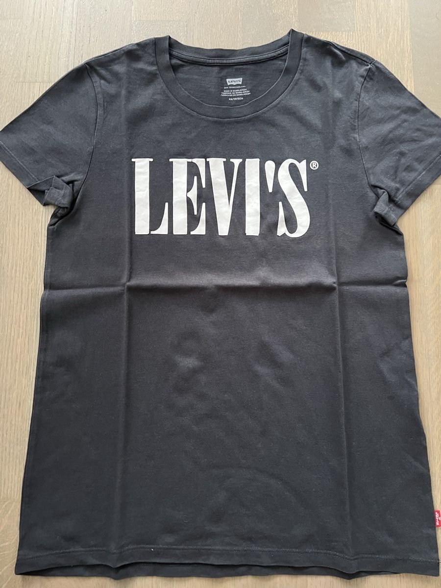 Levi's T-shirt: Original Levi's T-Shirt Schwarz – Usato da Kriens venduto da Krienserin_T 1