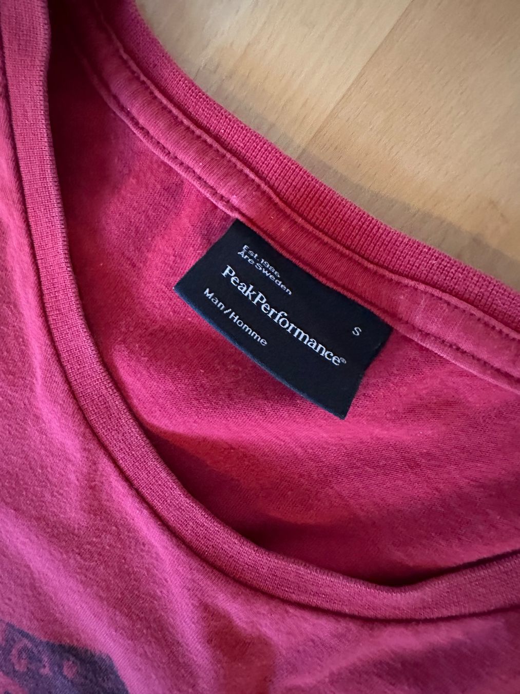 Peak Performance T-shirt: Peak Performance T-Shirt Gr. S – Usato da Oberembrach venduto da deftig 2