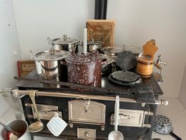 URALTES WAFFELEISEN FÜR DIE PUPPENKÜCHE
