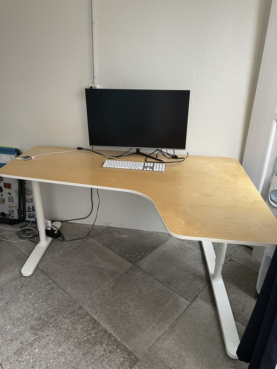 Ikea Bureaux: IKEA Schreibtisch  – D'occasion à Vitznau par mehmetch