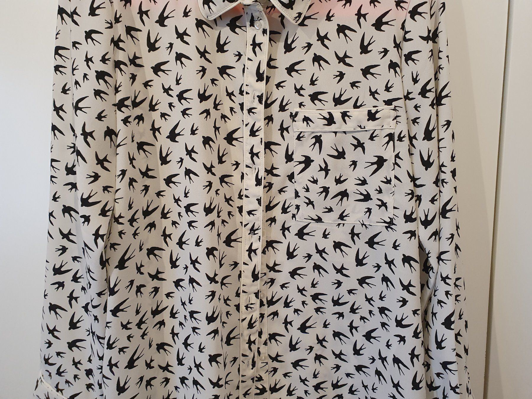 Only Camicette: Only Bluse langarm weiss mit Schwalben Gr. 38 – Nuovo (secondo la descrizione) da Heinrichswil venduto da sabi2809 3