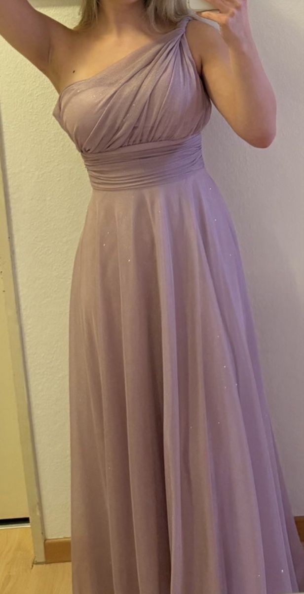 Robes: Abschlusskleid – D'occasion à Spreitenbach par zah_jh87