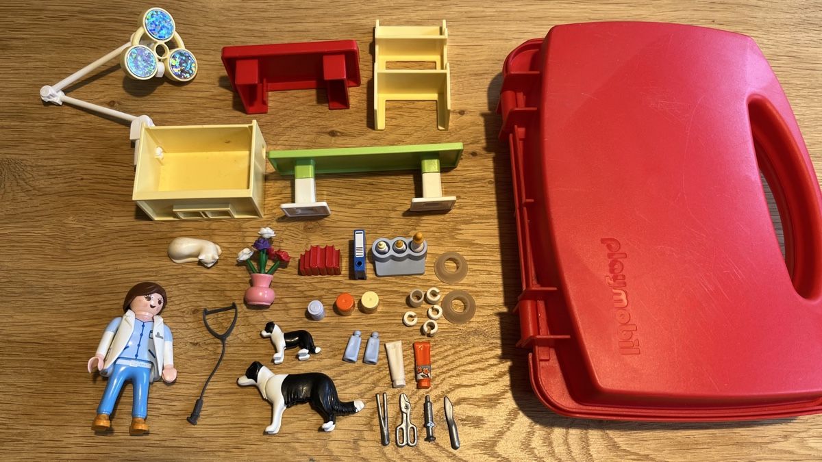 Playmobil Spielzeuge: Playmobil 5653 Vet – Gebraucht aus Fleurier von Carolina_11