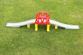 Lego Duplo Brücke zu Eisenbahn