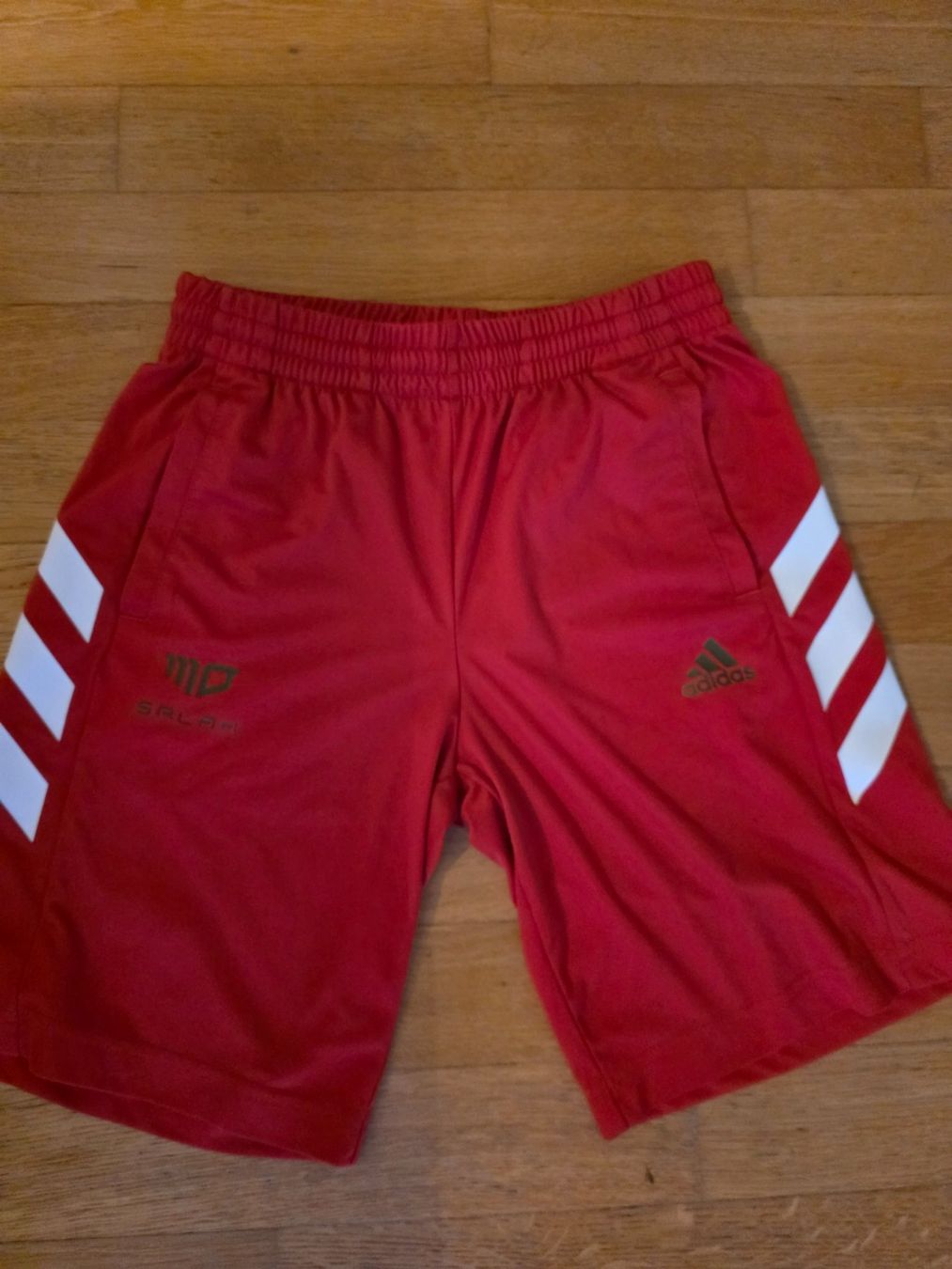 Adidas Scarpe, pantaloni & magliette da ginnastica: Adidas Shorts Mo salah gr 152 – Usato da Hohenrain venduto da JUSTY79