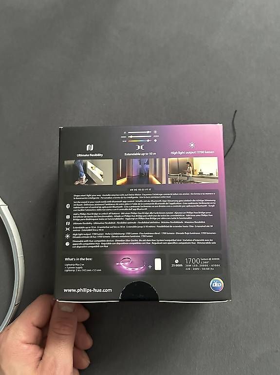 Ghirlande e barre luminose: Philips Hue Lightstrip Plus – Usato da Rothrist venduto da patrick1999