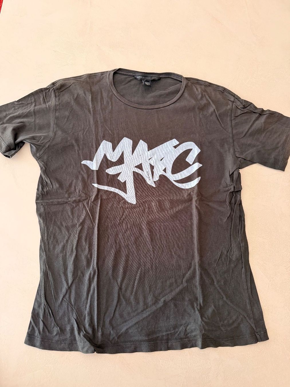 Marc Jacobs T-shirt: Marc Jacobs T-Shirt – Usato da Chambésy venduto da rob_gl27