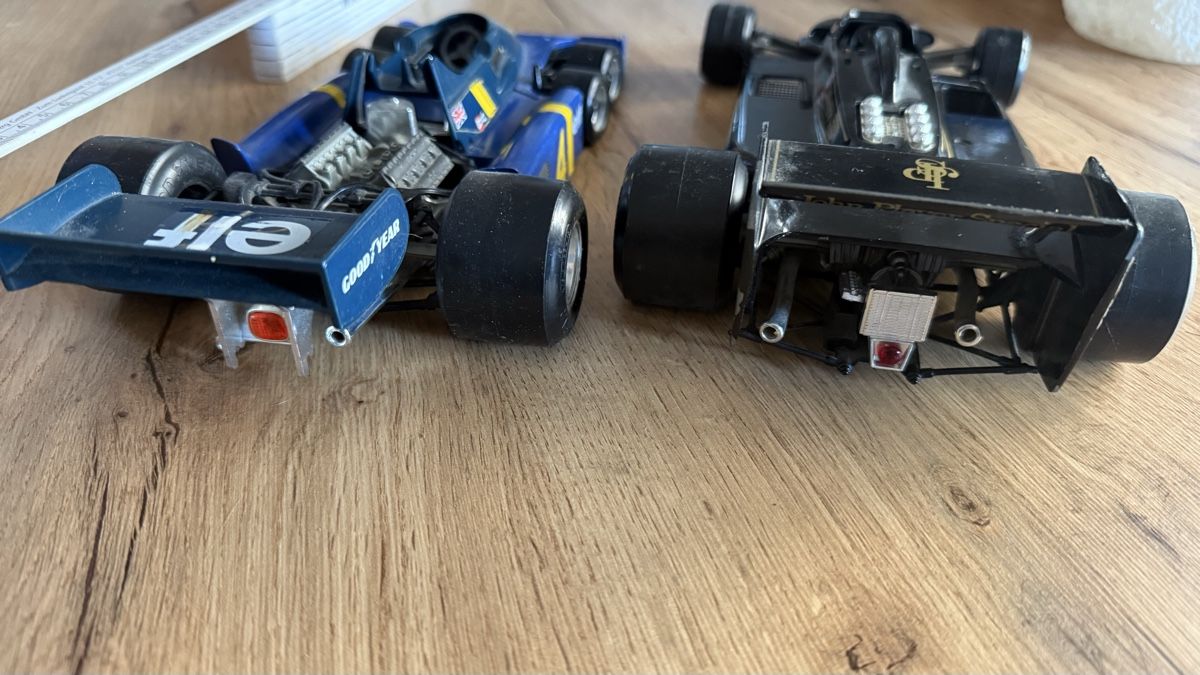 Bburago Modellini d'auto: F1 Burago 1/14 Modellautos – Usato da Allschwil venduto da Schweiz2016 1