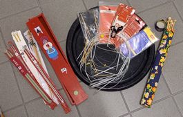 ALLERLEI AN *SRICKNADELN* MIT BEHÄLTERN/UNTERLAGE 40CM - DM
