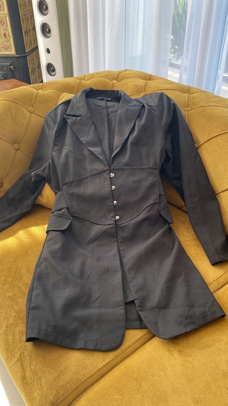 Vestiti: Kleid von PRETTYLITTLETHING, Gr. 38 – Usato da Dagmersellen venduto da sheli17