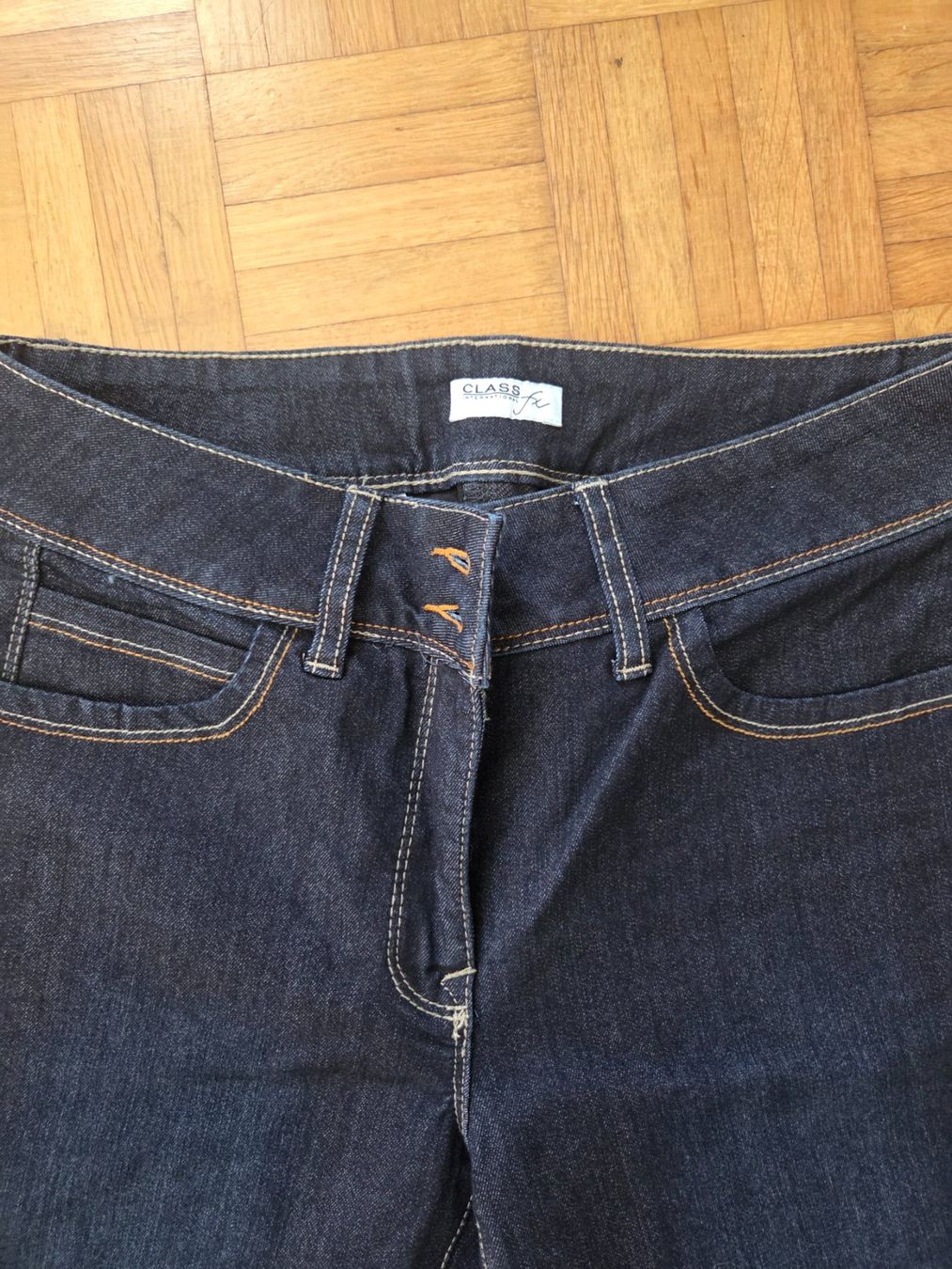 Jeans: Dunkelblaue Jeans von Class international Gr. 40 – Usato da Hofstetten BE venduto da sus_zgz5 1