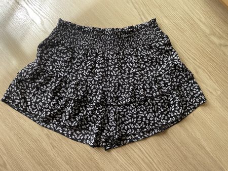 Kurzer Hosen-Rock, Blumenmuster Gr. XL 