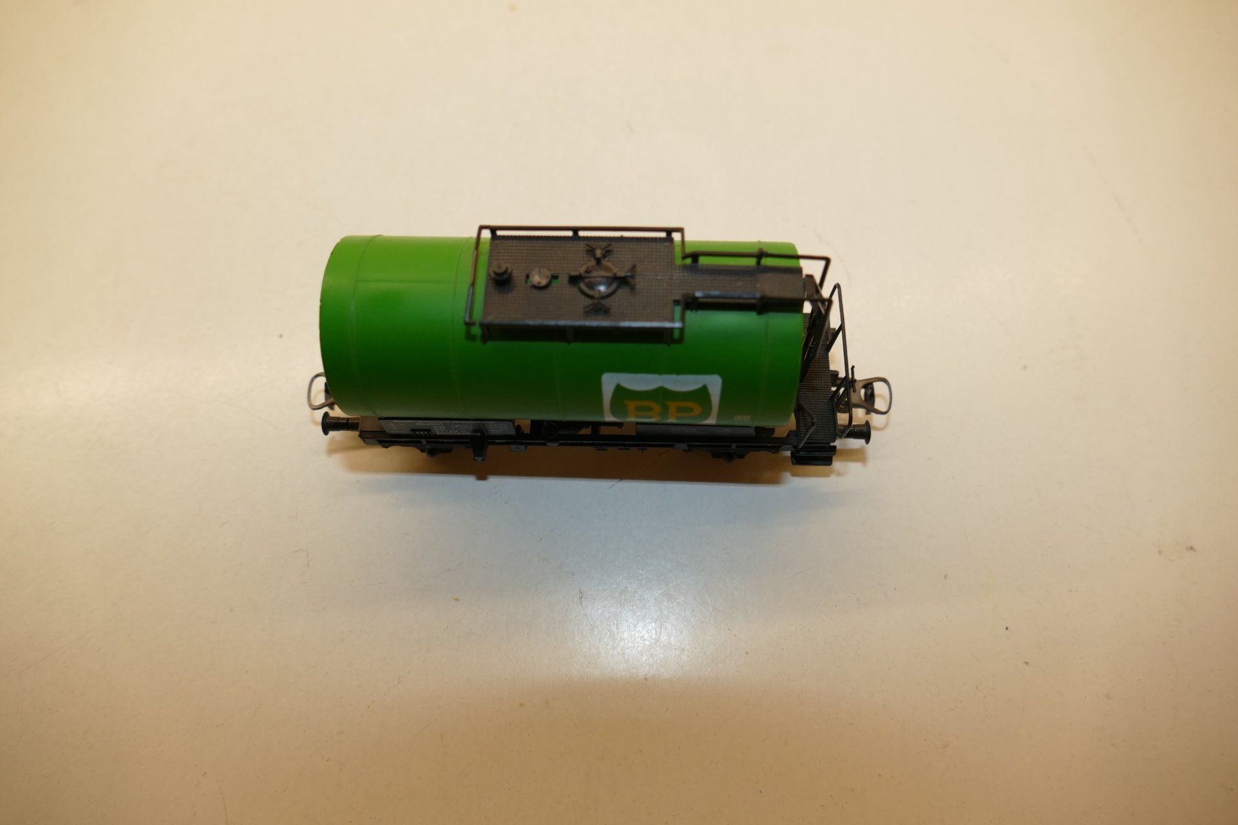 Roco Modellini di ferrovie: Roco H0: DB Kesselwagen BP – Usato da Niederhasli venduto da rail-duerst 5