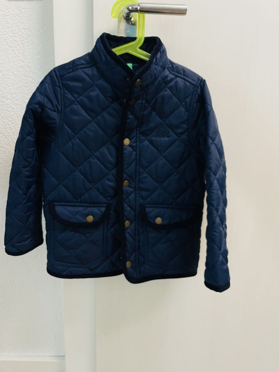 Benetton Jacken & Mäntel: Benetton Kids Boys Blue Quilted Jacket 110 – Neu (gemäss Beschreibung) aus Goldau von machdam