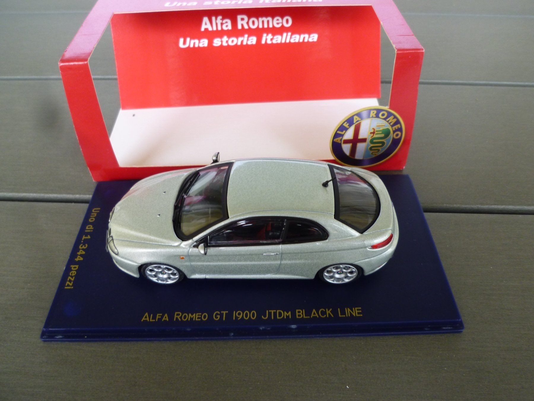 Alfa Romeo Modellini d'auto: Alfa Romeo GT 1900 JTDM – Nuovo e nell'imballaggio originale da Flawil venduto da Imperiosud 3