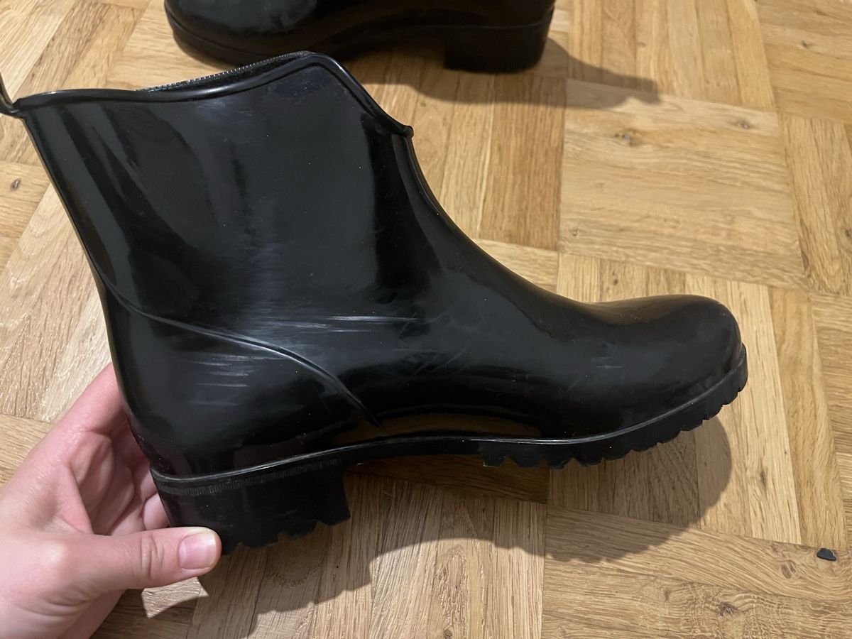 Scarpe da donna: Gummistiefel Grösse 38 glänzend – Usato da Thun venduto da bvle_68 2