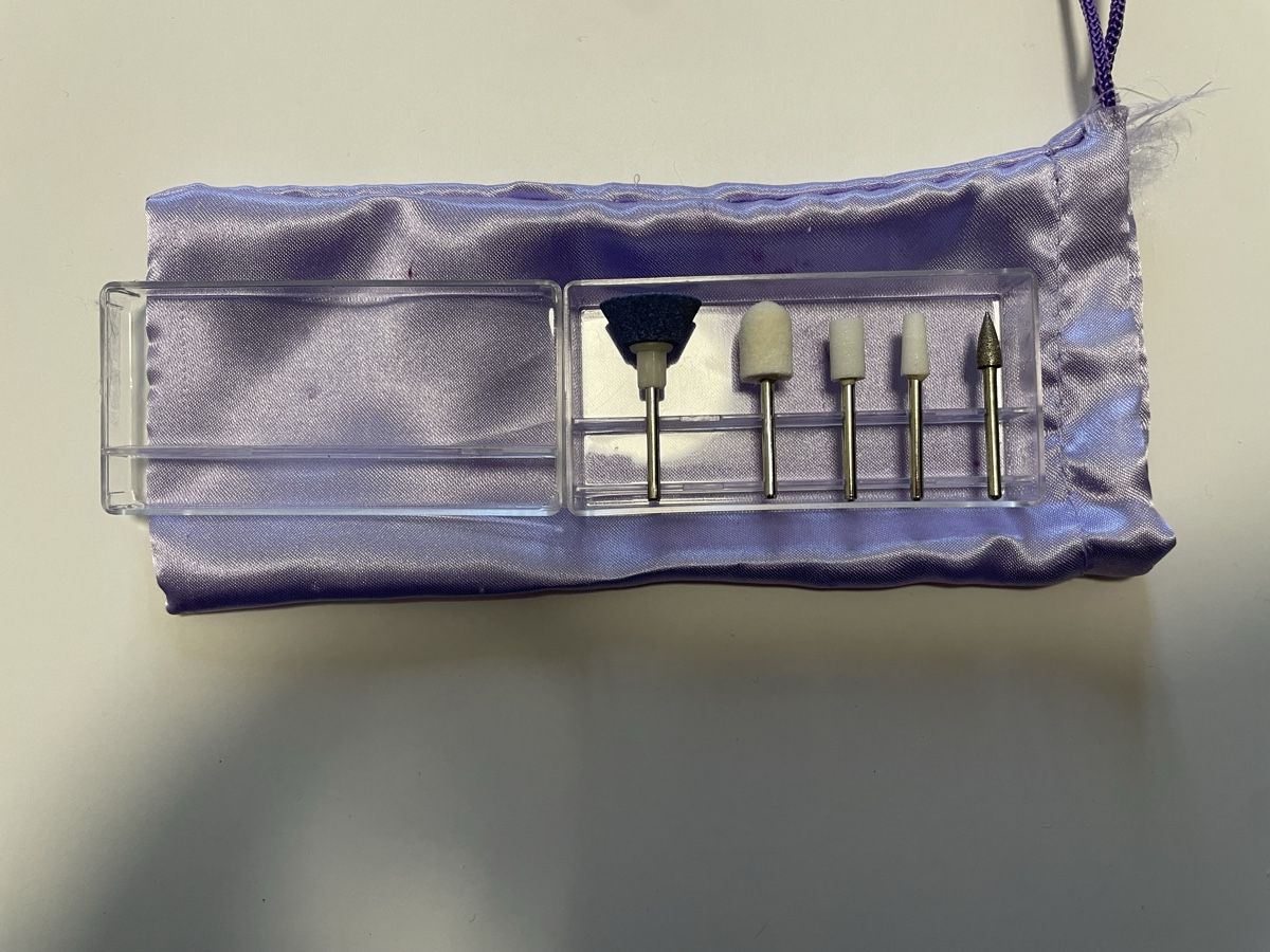 Manicure: Embout de ponceuses pour manucure – Usato da La Chaux-de-Fonds venduto da jda_j6w6