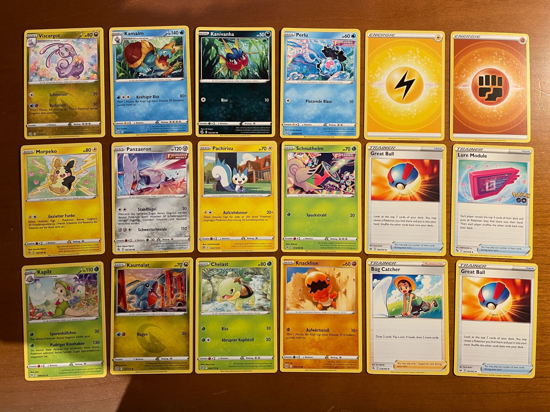 Pokémon Carte collezionabili: Pokemon Karten Set (Versand gratis) – Nuovo (secondo la descrizione) da Chur venduto da Angerson