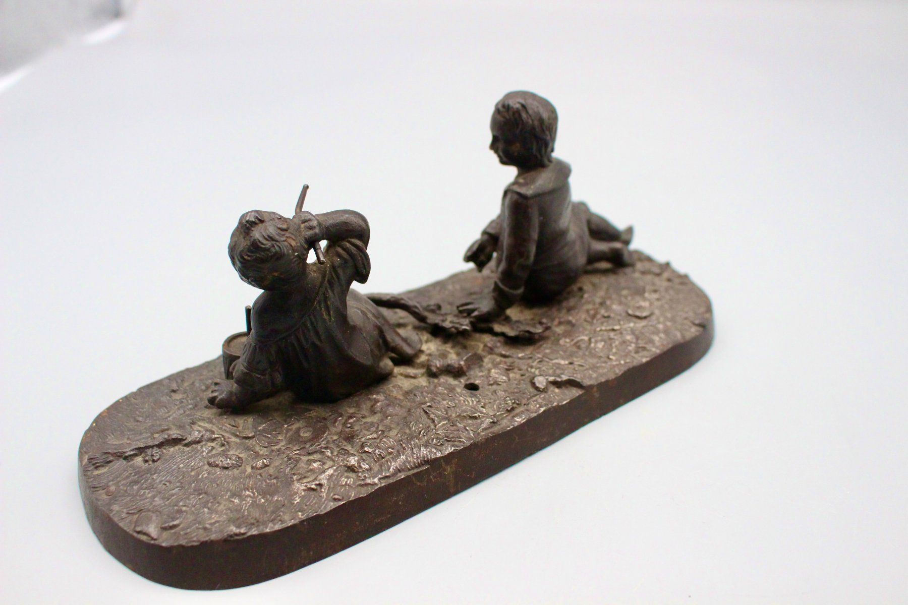 Sculture & Statue: Zwei spielende Kinder antik Figuren – Usato da Bruettisellen venduto da Collector_Store 5