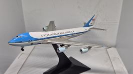 Modellflugzeug VC-25A "Air Force One" 1/400