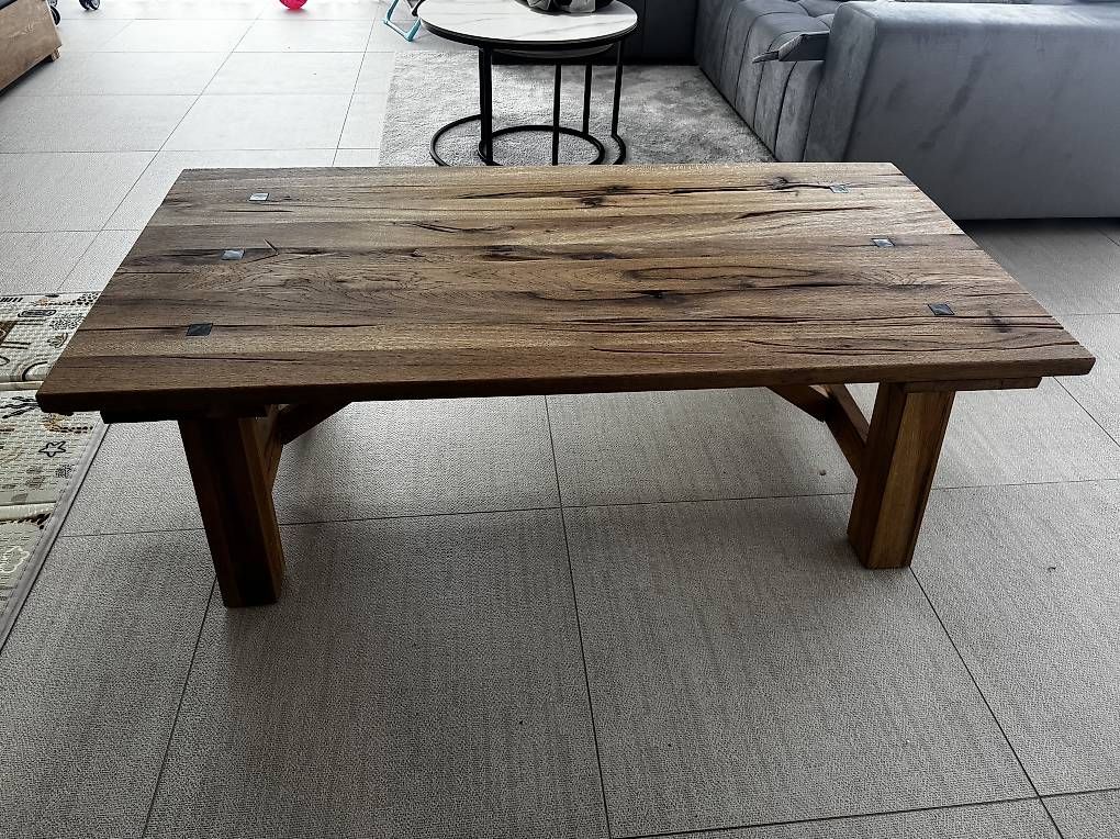 Tische: Massiver Eichenholz-Tisch, robust & stabil, 130x70cm – Gebraucht aus Veltheim AG von urani07 2