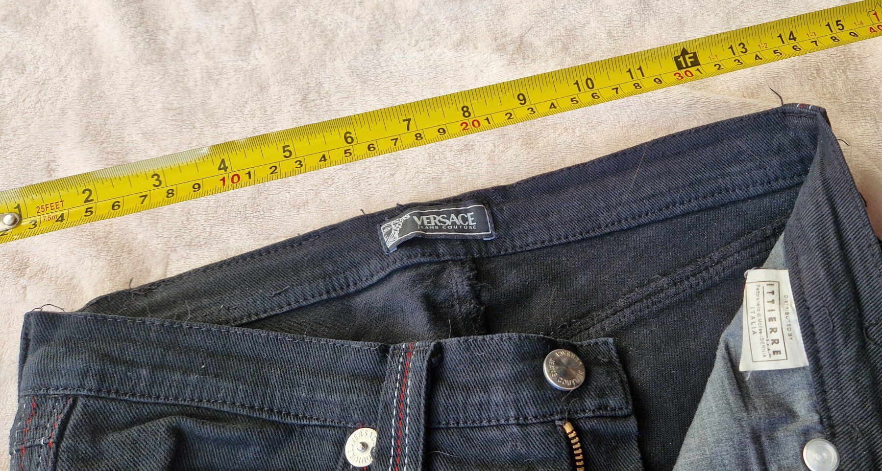 Versace Pantaloni: Pantalon Versace noir – Usato da Epalinges venduto da Ozili 1