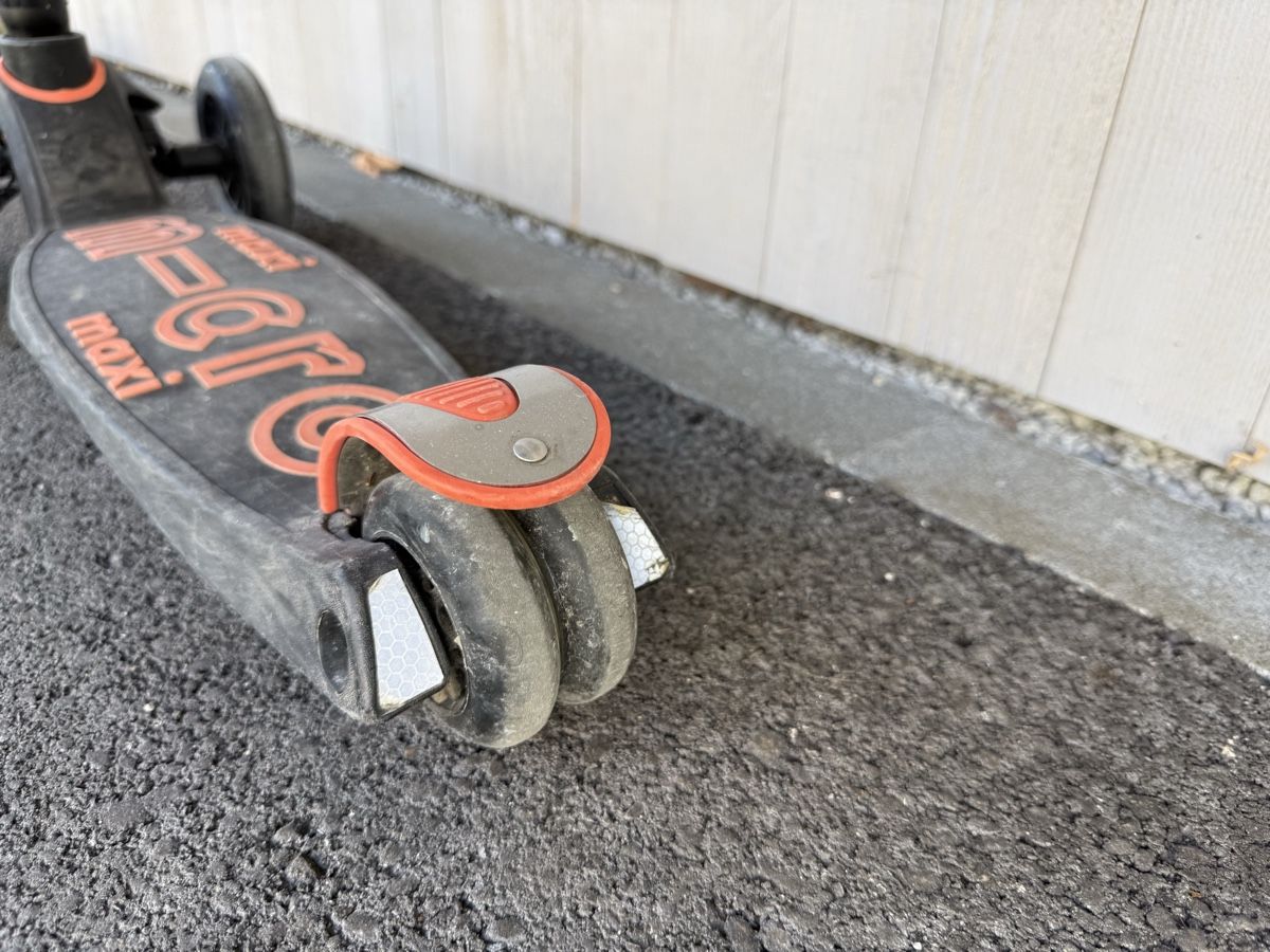 Micro Kickboard: Micro Maxi Roller schwarz orange gebraucht – Usato da Schliern b. Köniz venduto da Jimwest7 3