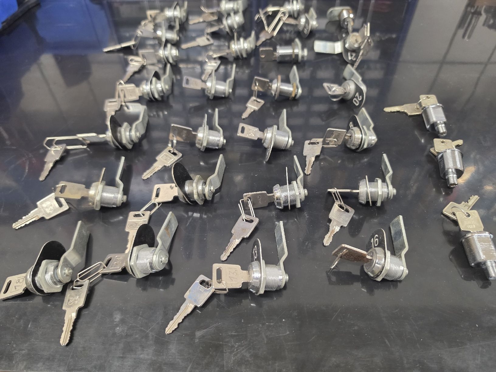 Cadenas: Schlösser – D'occasion à Glattfelden par hbct