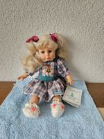Schöne Puppe aus Mamas Sammlung