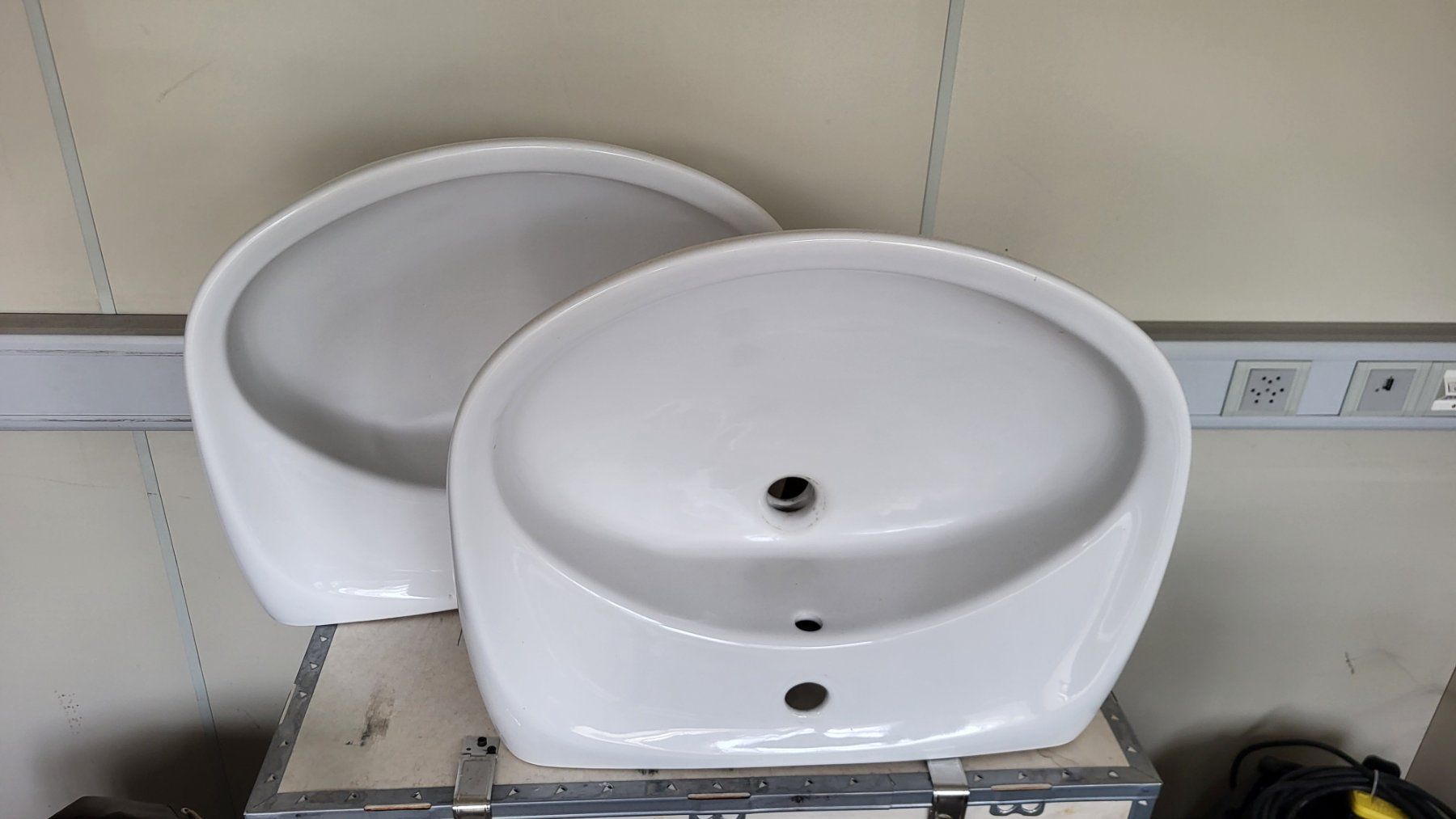 Lavabi & lavandini: Weisses Lavabo, – Usato da Bonau venduto da Jaco82 6