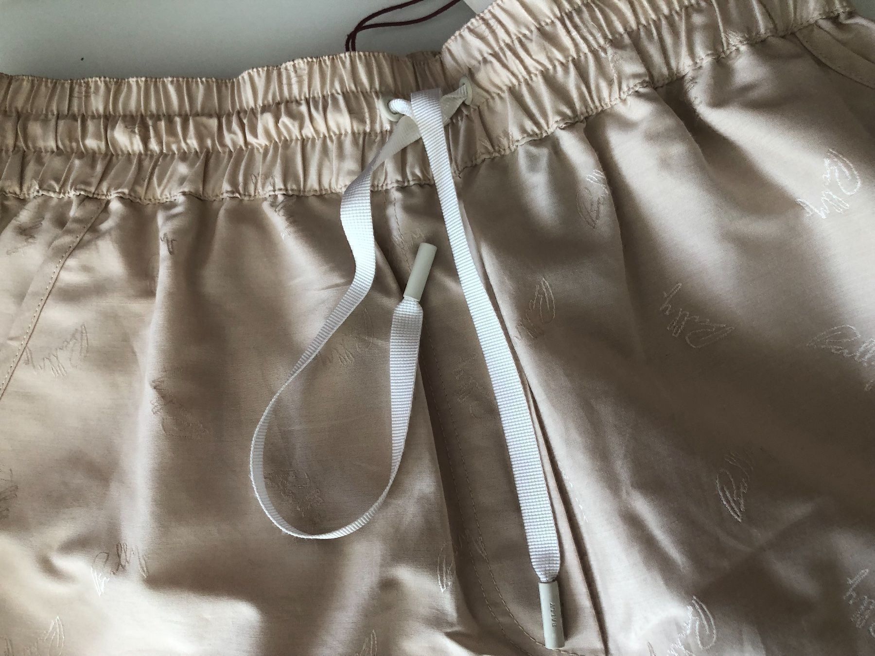 Bally Pantaloni: Bally Shorts Gr 32 Baumwolle Seide XS – Nuovo e nell'imballaggio originale da Volketswil venduto da praxis12 3