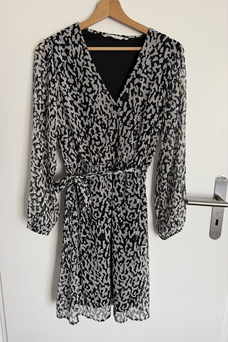 Only Kleider: Only Kleid - Grösse S – Gebraucht aus Felben-Wellhausen von Nata87