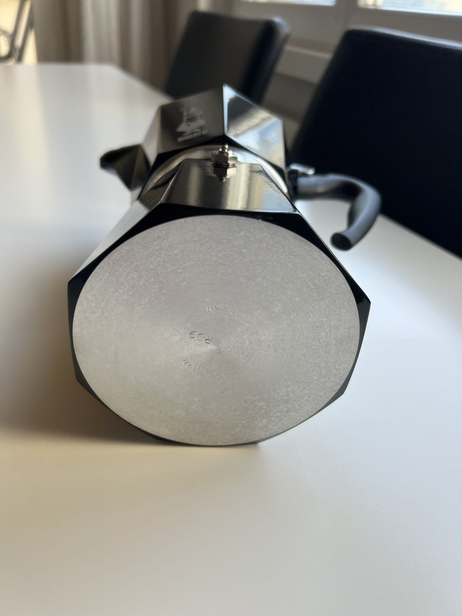 Bialetti Kaffeemaschinen & Espressomaschinen: Bialetti Moka Express  schwarz NEU – Neu (gemäss Beschreibung) aus Chur von van_hnc6 2