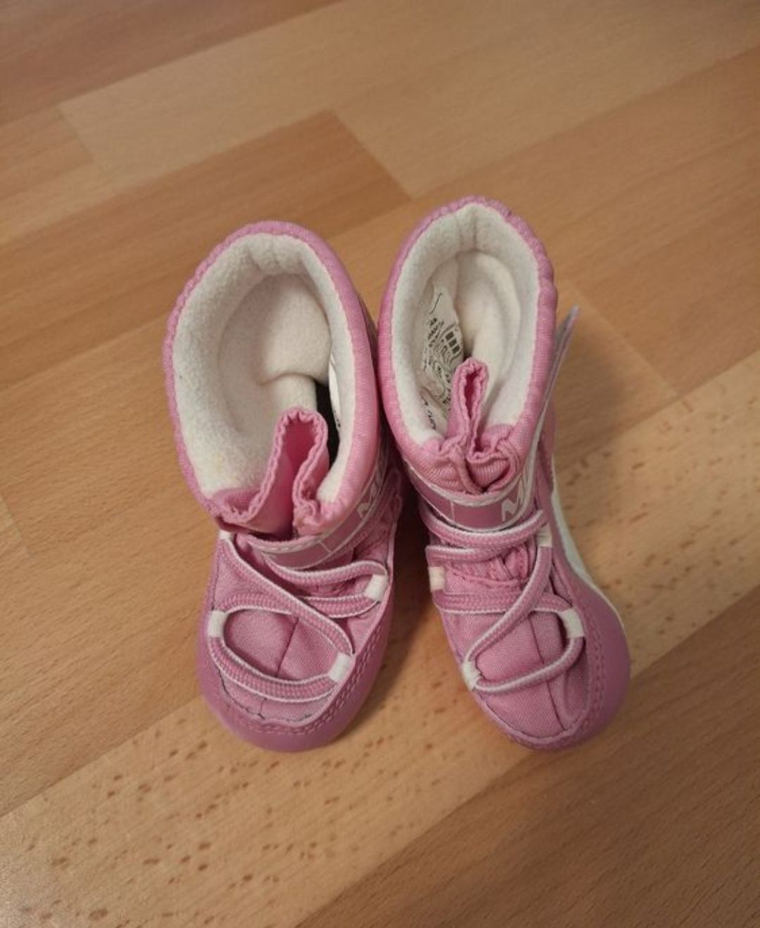 Moon Boot Schuhe für Jungen: Moon Boot Babyschuhe in Gr. 19/20 – Gebraucht aus Oberrieden von smarties949