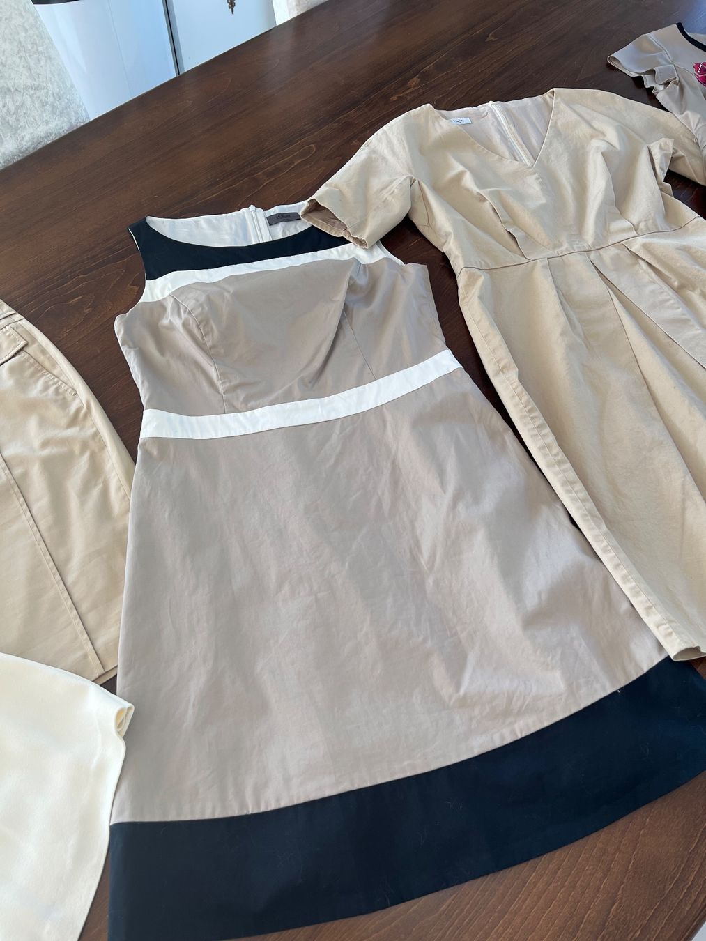 Lotti di vestiti: Marken- Paket 3xKleider und 2Röcke  Gr. 40 – Usato da Ebmatingen venduto da Mistelu 2
